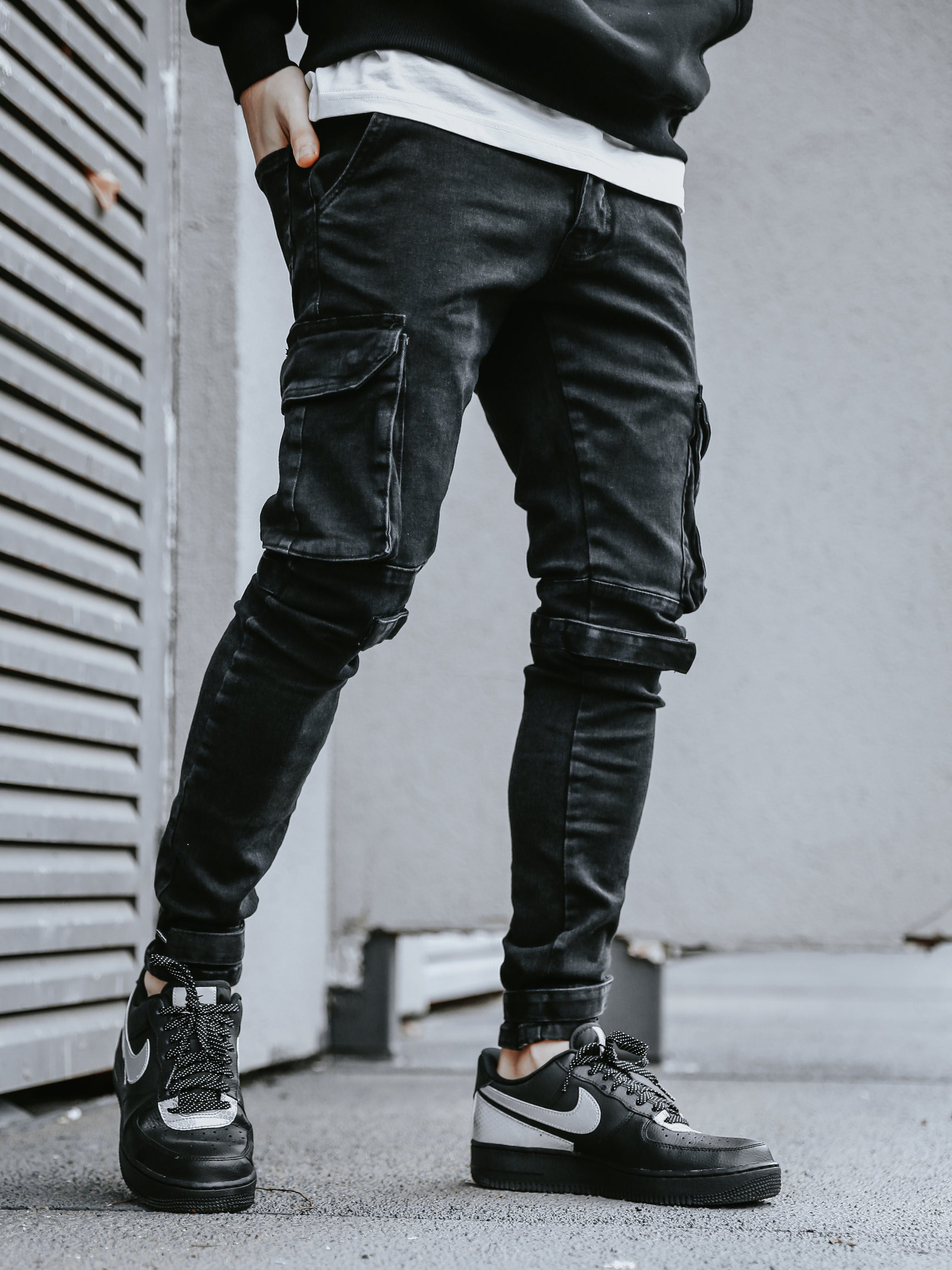 Black skinny cargo deals