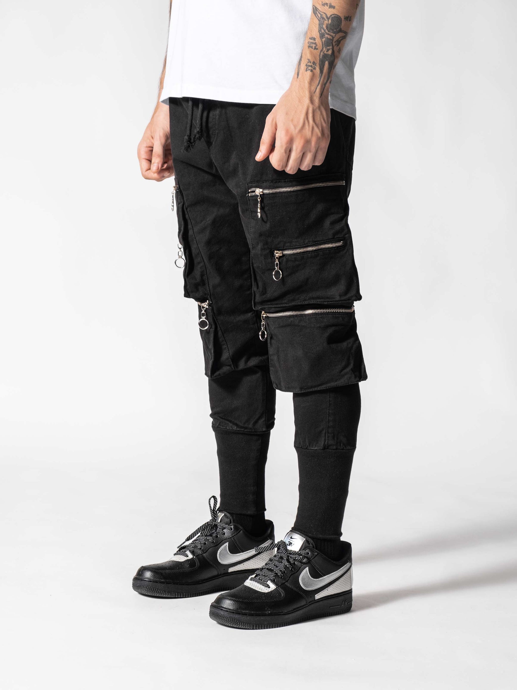 【新品タグ付】solamonat poche　ナイロンキャンバスパンツ　黒 MOTO CARGO NYLON （SALE🏷️） モトクロスパンツをモチーフと